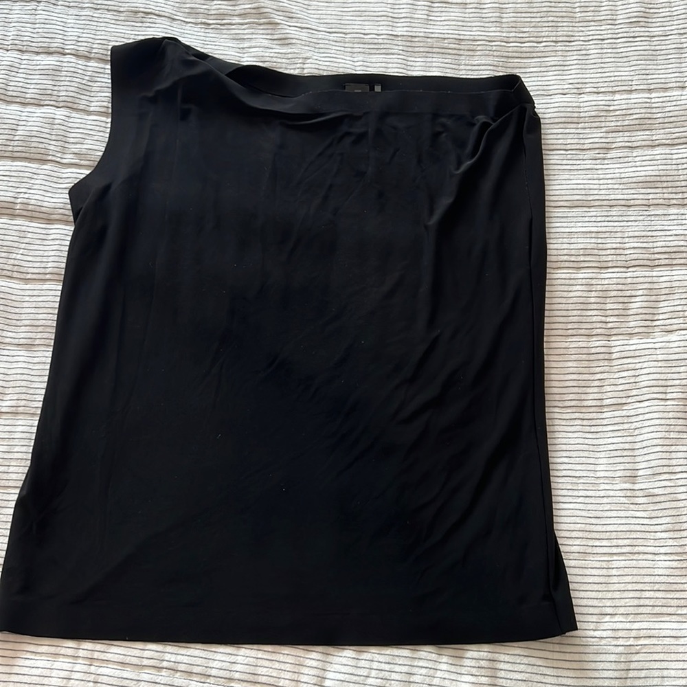 Norma Kamali Size Medium Top